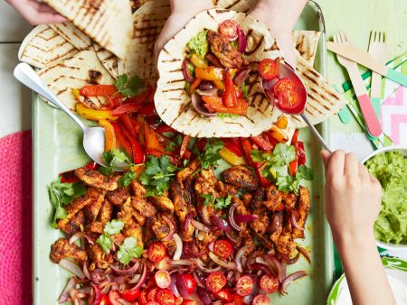 Hähnchen-Fajitas mit Guacamole