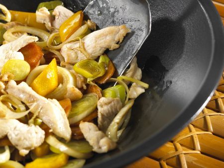 Hähnchen mit Gemüse aus dem Wok Rezept