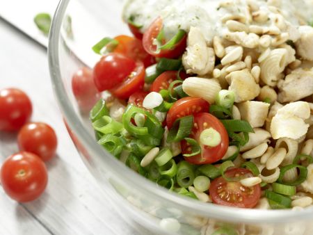 Hähnchen-Nudelsalat Zubereitung Schritt 7 Hähnchen-Nudelsalat Zubereitung Schritt 7