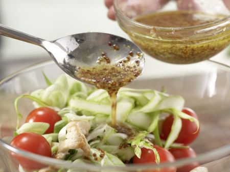 Hähnchen-Spargel-Salat Zubereitung Schritt 6 Hähnchen-Spargel-Salat Zubereitung Schritt 6