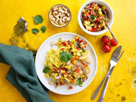 Hähnchenbrustfilet mit Paprika-Mango-Salsa und Hirse