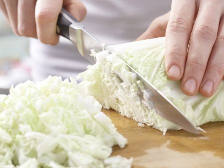 Hähnchenfilet mit Chinakohl Zubereitung Schritt 6 Hähnchenfilet mit Chinakohl Zubereitung Schritt 6