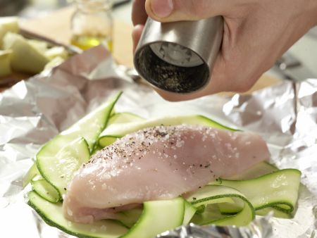Hähnchenfilet aus der Folie Zubereitung Schritt 6 Hähnchenfilet aus der Folie Zubereitung Schritt 6