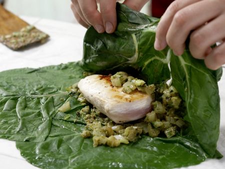 Hähnchenfilet im Mangoldmantel Zubereitung Schritt 8 Hähnchenfilet im Mangoldmantel Zubereitung Schritt 8