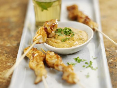 Hähnchenspieße (Satay) mit Erdnussdip