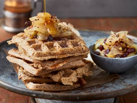 Haferwaffeln mit Schoko-Birnen-Kompott