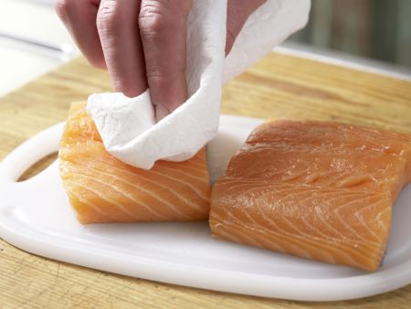 Hausgebeizter Lachs Zubereitung Schritt 1 Hausgebeizter Lachs Zubereitung Schritt 1
