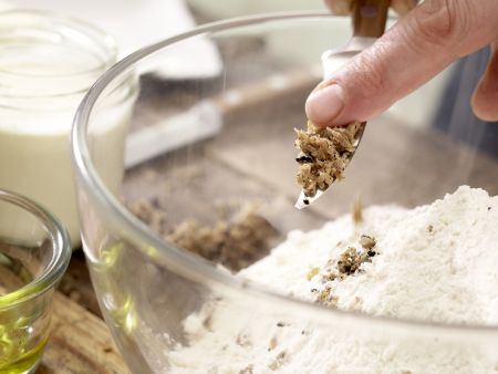 Hausgemachte Trüffel-Pasta Zubereitung Schritt 1 Hausgemachte Trüffel-Pasta Zubereitung Schritt 1