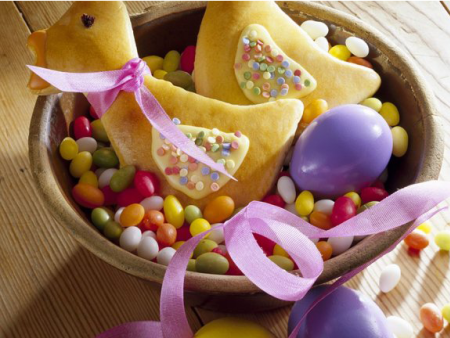 Hefegebäck: Hasen, Zöpfe und Kränze zu Ostern