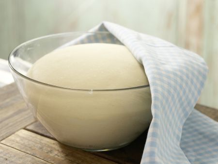 Hefeteig Zubereitung Schritt 4 Hefeteig Zubereitung Schritt 4
