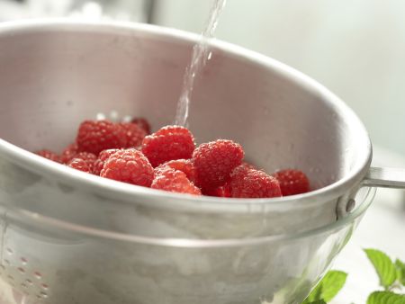 Himbeergelee Zubereitung Schritt 1 Himbeergelee Zubereitung Schritt 1