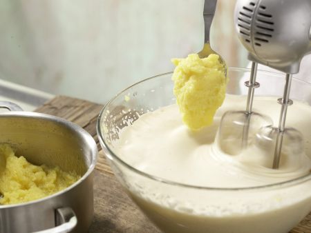 Himbeerkuchen vom Blech Zubereitung Schritt 3 Himbeerkuchen vom Blech Zubereitung Schritt 3