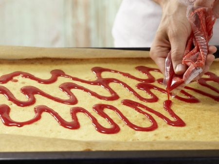 Himbeerkuchen vom Blech Zubereitung Schritt 8 Himbeerkuchen vom Blech Zubereitung Schritt 8