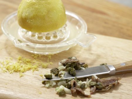 Hirschrücken auf Gemüse-Risotto Zubereitung Schritt 1 Hirschrücken auf Gemüse-Risotto Zubereitung Schritt 1