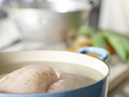 Hühnersuppe nach Großmutters Art – smarter Zubereitung Schritt 1 Hühnersuppe nach Großmutters Art – smarter Zubereitung Schritt 1