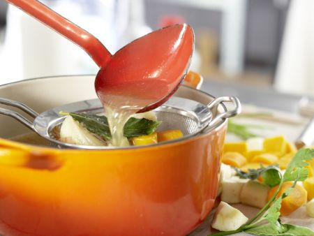 Hühnersuppe nach Großmutters Art – smarter Zubereitung Schritt 10 Hühnersuppe nach Großmutters Art – smarter Zubereitung Schritt 10