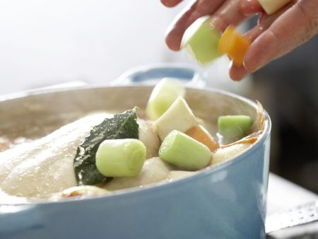 Hühnersuppe nach Großmutters Art – smarter Zubereitung Schritt 6 Hühnersuppe nach Großmutters Art – smarter Zubereitung Schritt 6