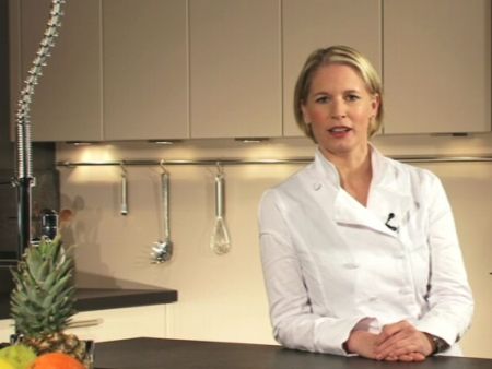 Birnen in Scheiben schneiden