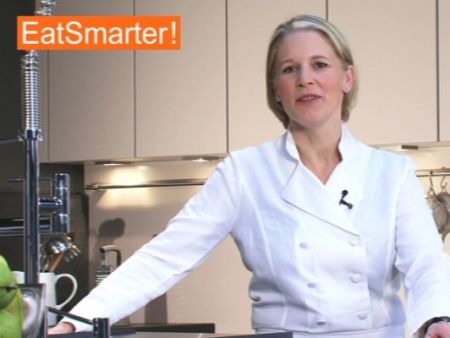 Frische Miesmuscheln in Weinsud garen