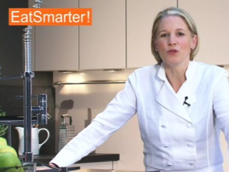 Einen ganzen frischen Oktopus korrekt kochen