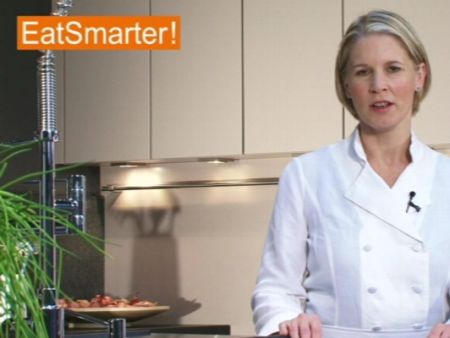 Eine ganze Seezunge perfekt in der Pfanne braten