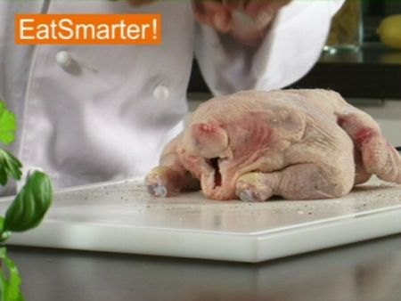 Wie Sie ein ganzes Hähnchen am besten würzen
