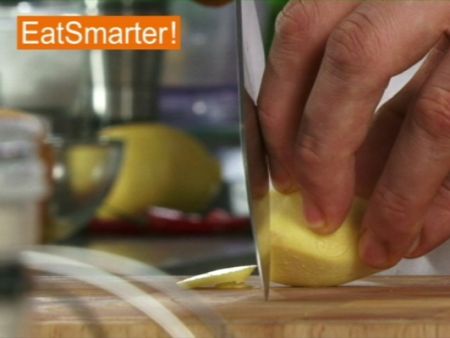 Wie Sie Ingwer am besten in Scheiben schneiden