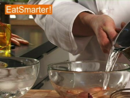 Wie Sie Schalotten perfekt vorbereiten und schälen