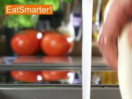 Wie Sie weißen Spargel perfekt vorbereiten und schälen