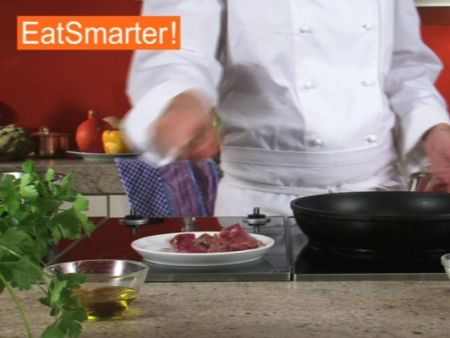 Wie Sie ganze Lammfilets perfekt in der Pfanne braten