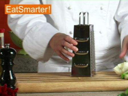 Wie Sie Fenchel blitzschnell in feine Scheiben hobeln