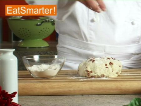 Wie Sie Brotteig gekonnt per Hand durchkneten