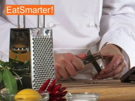 Wie Sie Schokolade mühelos in Späne hobeln