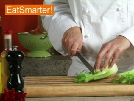 Wie Sie Fenchel am besten putzen und vorbereiten