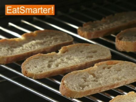 Wie Sie Brotscheiben ganz einfach im Backofen rösten