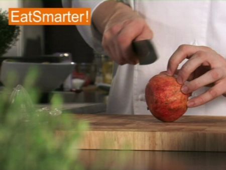 Wie Sie einen Granatapfel ganz einfach auspressen