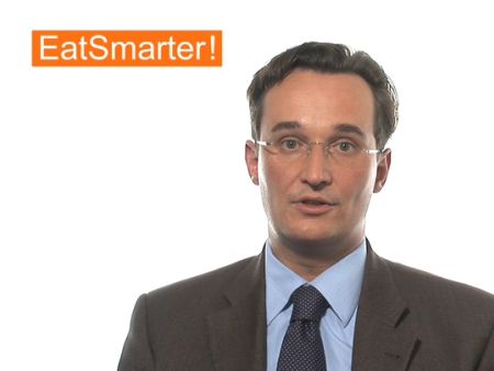 Wie sollte man sich die ersten Monate nach der Geburt ernähren?