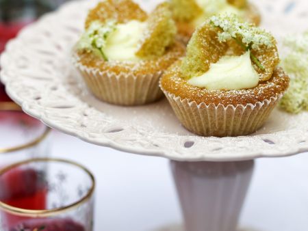 10 tolle Rezepte mit Holunderblüten