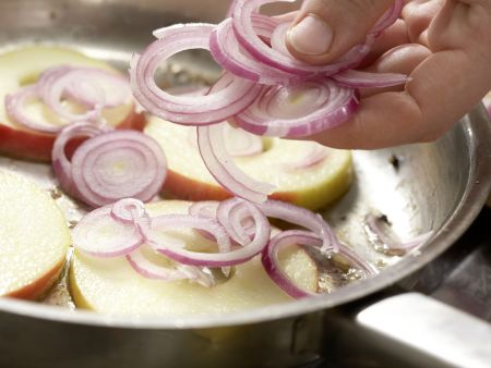 Italienische Hähnchenleber-Brote Zubereitung Schritt 6 Italienische Hähnchenleber-Brote Zubereitung Schritt 6