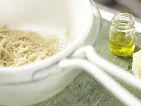 Italienischer Nudel-Bohnen-Eintopf Zubereitung Schritt 6 Italienischer Nudel-Bohnen-Eintopf Zubereitung Schritt 6