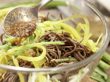 Japanischer Nudelsalat Zubereitung Schritt 7 Japanischer Nudelsalat Zubereitung Schritt 7