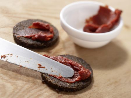 Käseigel mit Möhrenstiften Zubereitung Schritt 1 Käseigel mit Möhrenstiften Zubereitung Schritt 1