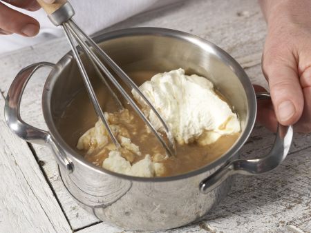 Kaki-Türmchen mit Espressocreme Zubereitung Schritt 3 Kaki-Türmchen mit Espressocreme Zubereitung Schritt 3