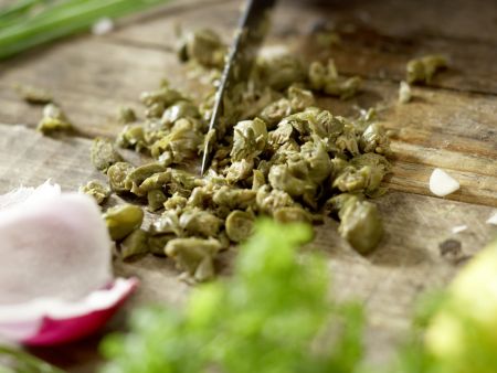Kalbsfrikadellen Königsberger Art Zubereitung Schritt 2 Kalbsfrikadellen Königsberger Art Zubereitung Schritt 2