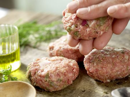 Kalbsfrikadellen Königsberger Art Zubereitung Schritt 4 Kalbsfrikadellen Königsberger Art Zubereitung Schritt 4