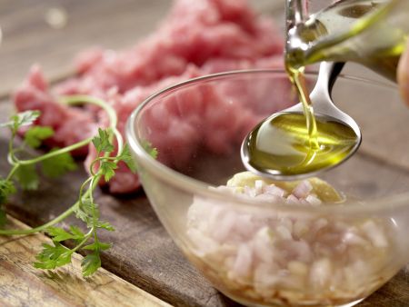 Kalbstatar mit Seeteufelbäckchen Zubereitung Schritt 5 Kalbstatar mit Seeteufelbäckchen Zubereitung Schritt 5