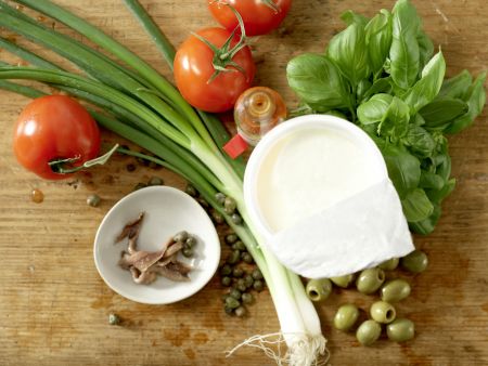 Kalte Basilikum-Dickmilch-Suppe Zubereitung Schritt 1 Kalte Basilikum-Dickmilch-Suppe Zubereitung Schritt 1