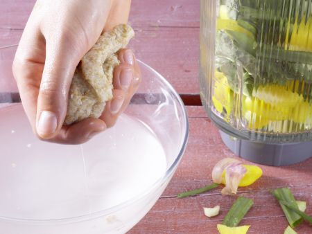 Kalte Gemüse-Cremesuppe Zubereitung Schritt 4 Kalte Gemüse-Cremesuppe Zubereitung Schritt 4