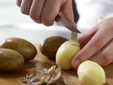 Kartoffel-Radieschen-Salat Zubereitung Schritt 1 Kartoffel-Radieschen-Salat Zubereitung Schritt 1