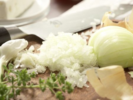 Kartoffel-Schafskäse-Puffer Zubereitung Schritt 1 Kartoffel-Schafskäse-Puffer Zubereitung Schritt 1